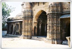 Dada Hari Vav in Ahmedabad