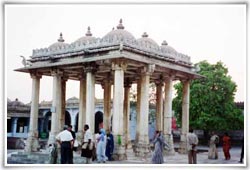 Sarkhej Roza in Ahmedabad